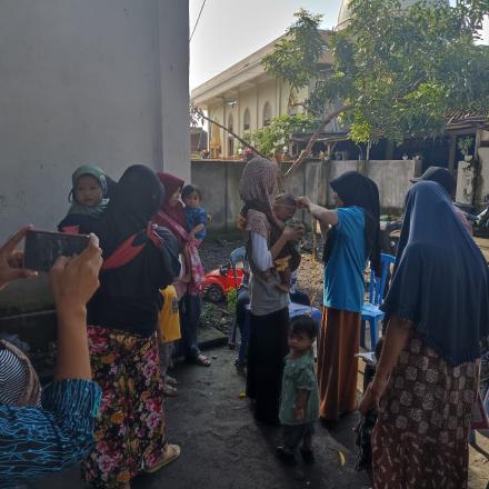Kegiatan Posyandu Keluarga di DusunKuang Berora